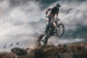 2026世界杯场馆-跌入深渊与悬崖边缘，穆古鲁扎十连败阴影下的MAD教练求生之路